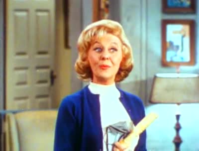 Classic TV - The Lucy Show - Little Old Lady (1967)